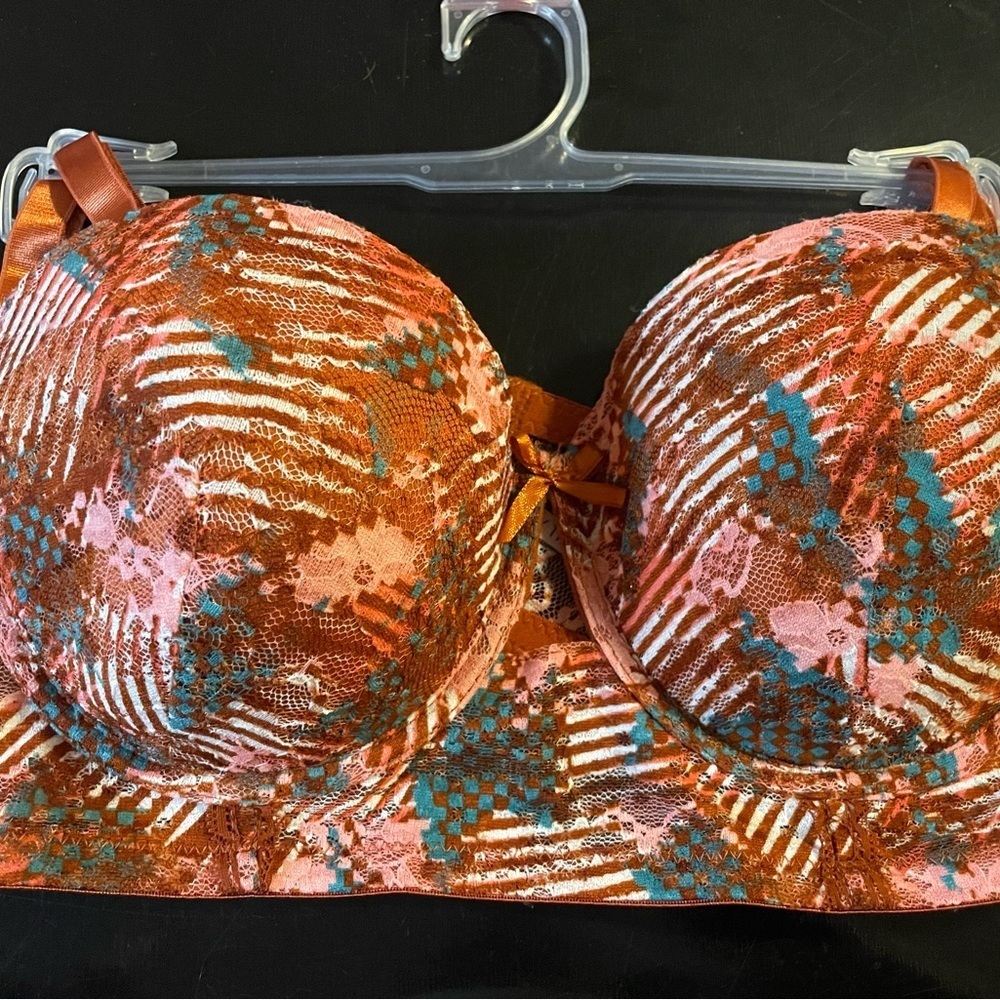 Colorful Patterned Bras Set - Picture 2 of 3